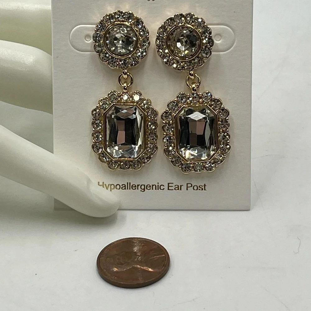 J. Crew Gold Tone Crystal Drop‎ Dangle Earrings Item BW082 New